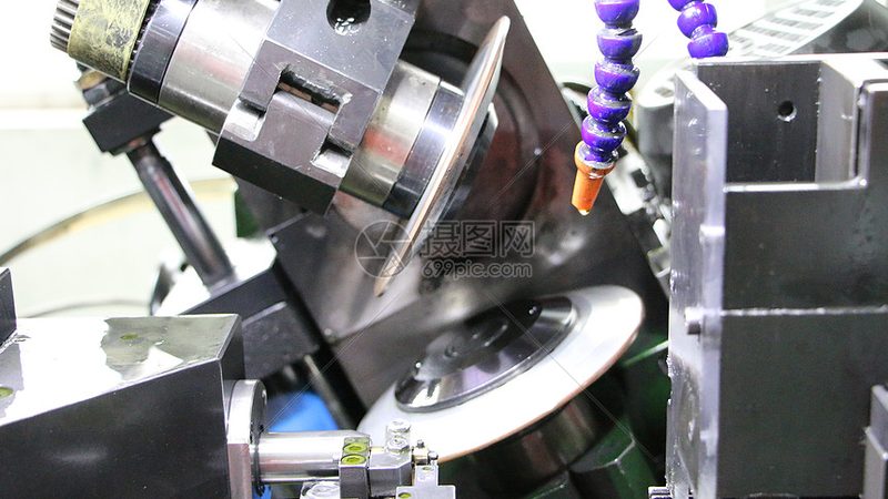 数控磨床操作工：技能要求与职业发展**